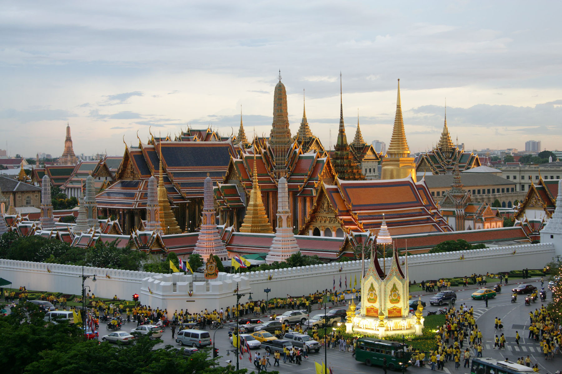 NỤ CƯỜI BANGKOK